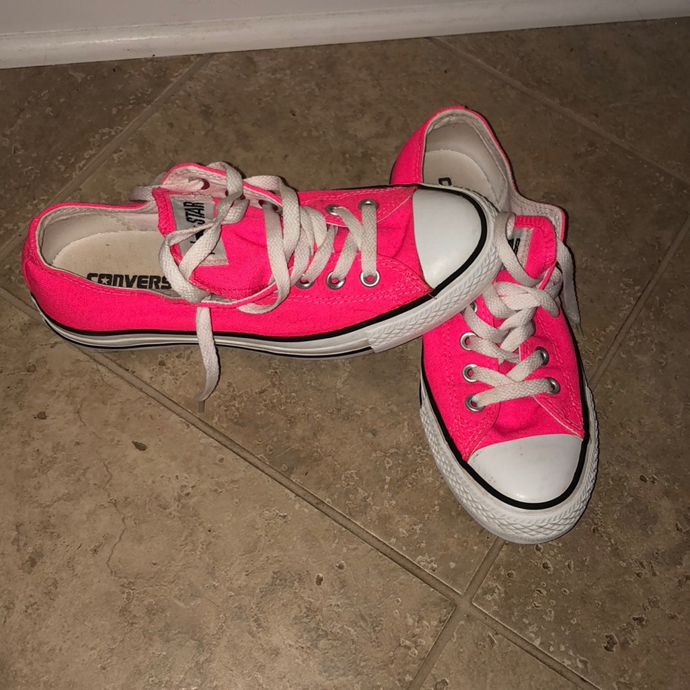 Hot pink size 8 converse